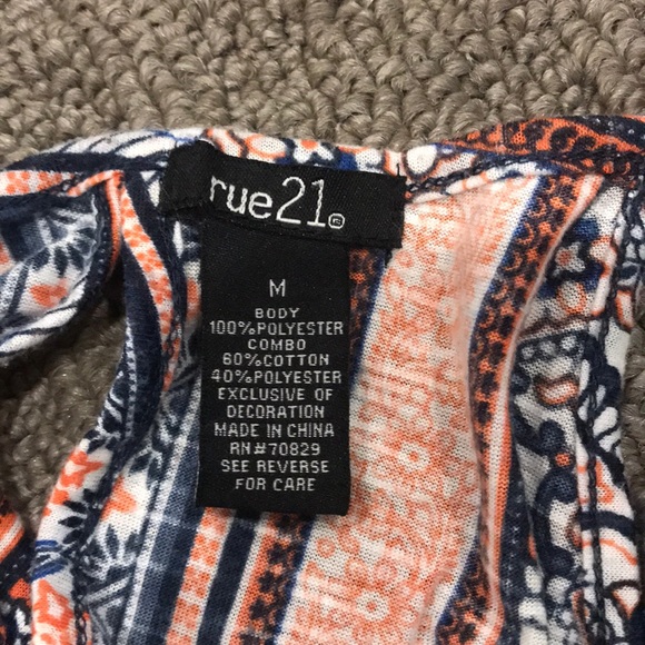 Summer top - Picture 4 of 4